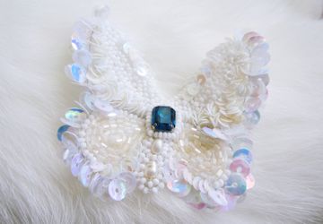 Бабочка свадебная