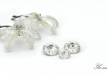 Заколка-невидимка из бисера "Цветы"