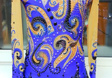 Платье для фигурного катания.