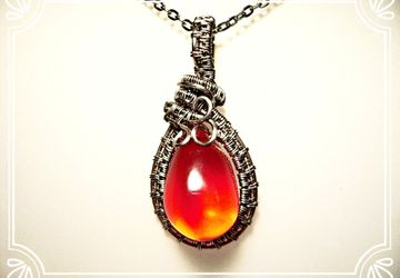 Кулон на цепочке "Вкус клубники"