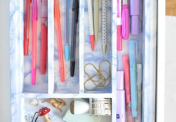 Органайзер для канцелярских принадлежностей.