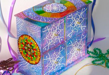 Мини-комод "Вселенская нежность" (дерево, роспись)