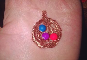 Милый кулон  "Гнездо"