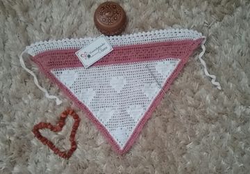 Косынка для малышки "Сердечки"