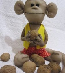 Обезьяна из капроновых колготок своими руками