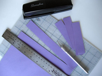 Бумажная гирлянда из сердец ко Дню святого Валентина.