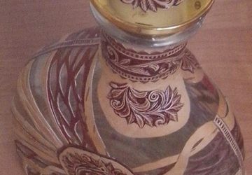 Пример оформления стеклянной бутыли в прорезную бересту