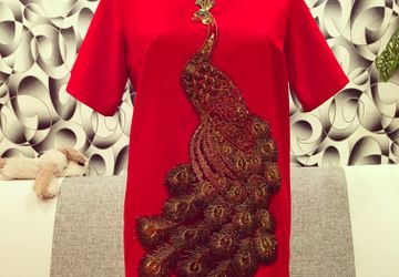 Платье с вышивкой