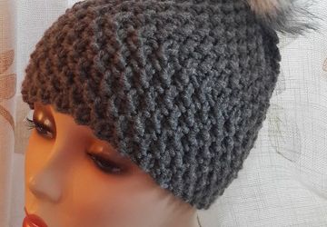 Шапочка с помпоном