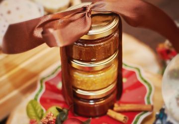 Наборы домашнего варенья и фруктовых сгущенок