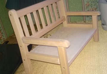 Деревянная скамейка