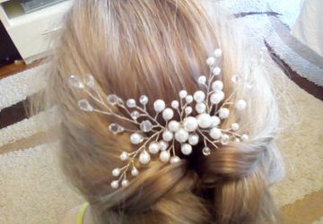 Жемчужный гребень в прическу