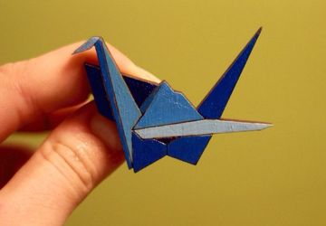 Брошка деревянная "Журавлик"