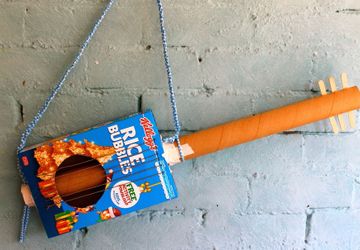 Самодельная детская гитара