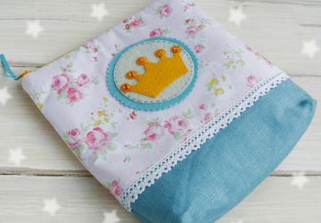 Косметичка на молнии "Корона"