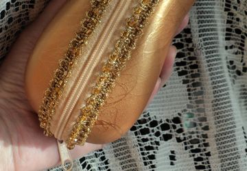 Очечник с вышивкой