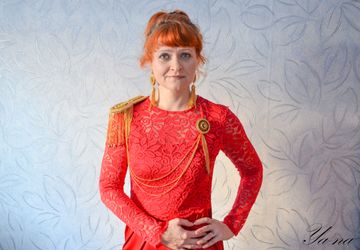 Эполет, вышитый бисером черно-золотой гламурный