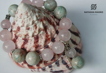 Браслет на резинке из натуральных камней