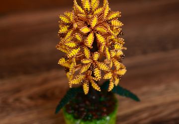 Дерево из бисера