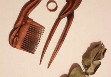 Деревянный набор для волос 2