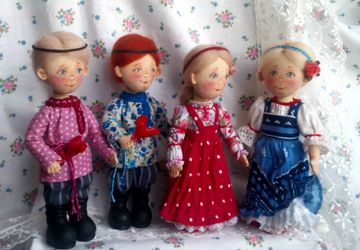 Текстильные сувенирные куколки в народном костюме