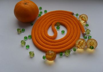 Вязаный жгут - лариат "Оранжевое настроение"