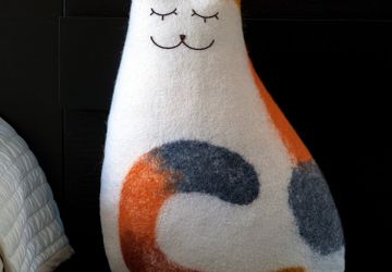 Валяная подушка Матильда