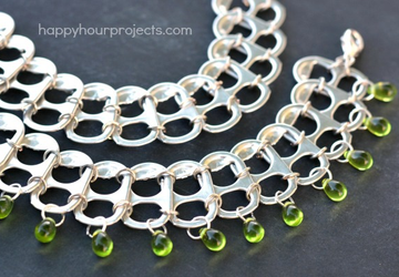 Браслет своими руками из ключей от алюминиевых банок.