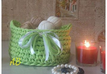 Вязаная корзинка