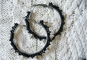 Серьги с шипами