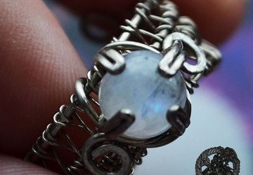 Власть луны