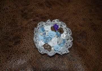 Брошь текстильная