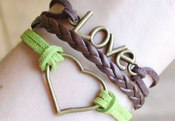 Классный браслет своими руками.