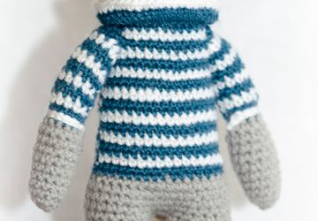 Серый Волчок амигуруми