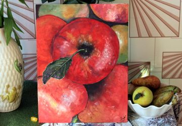 Спелые яблоки