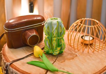 Резная свеча зеленая