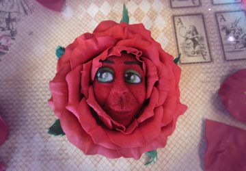 Тётушка Алая роза