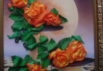 Розы и луна