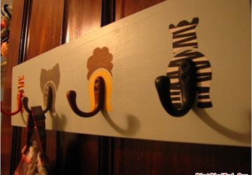 Вешалка для детской комнаты.