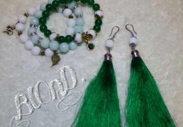 браслеты и серьги кисточки