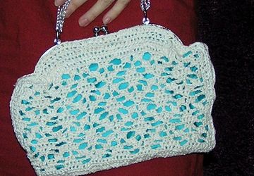 Сумка вязаная ажурная на цепочке