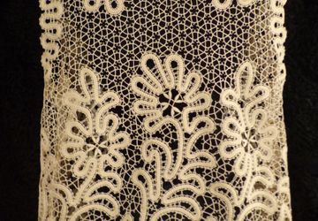 Жилет кружевной