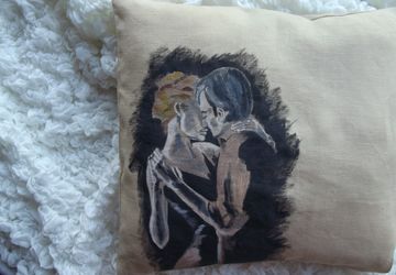 Декоративная подушка