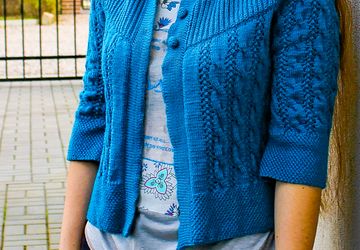 Кофточка вязаная