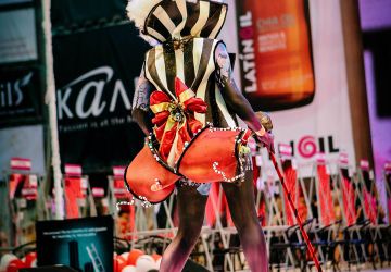 Костюмы(бутафория)