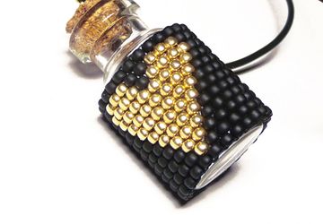 Кулон-бутылочка "Love"