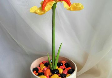 Комнатный (вечно цветущий) цветок Ирис из холодного фарфора.