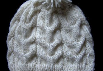 Шапка с помпоном