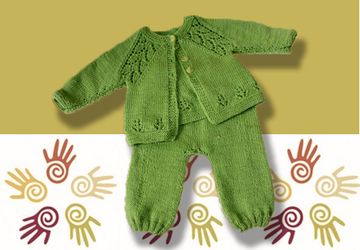 Вязаный комплект для новорожденной