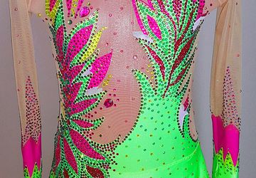 Платье для фигурного катания.